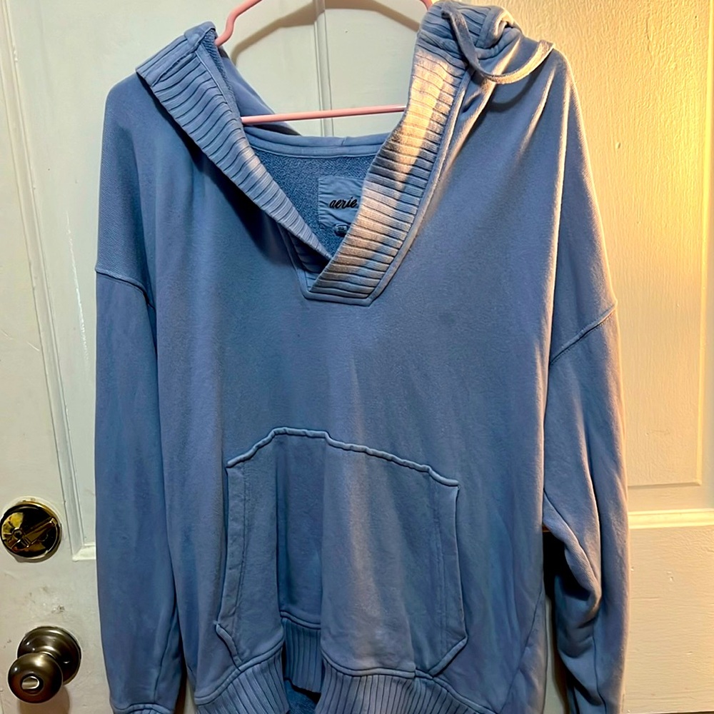 Aerie pull over